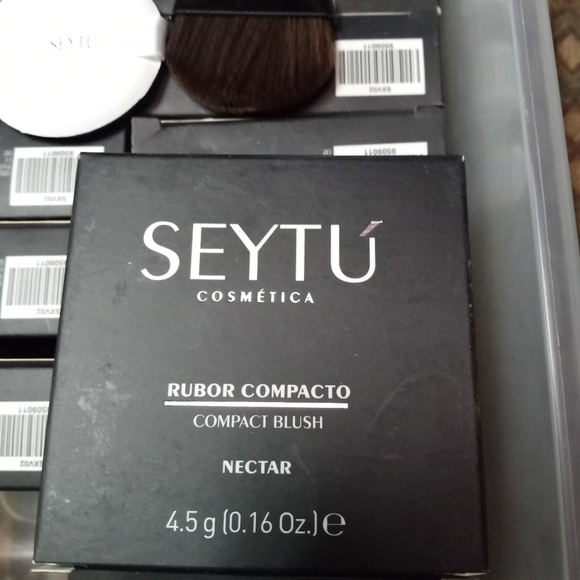 SEYTU BLUSH COMPACTS (18 PCs.)Color: NECTAR ALL THE SAME NEW - Picture 3 of 4